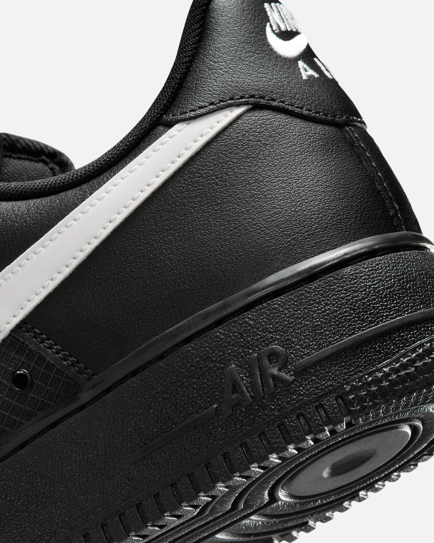 Nike Air Force 1 '07 LV8 Black/White