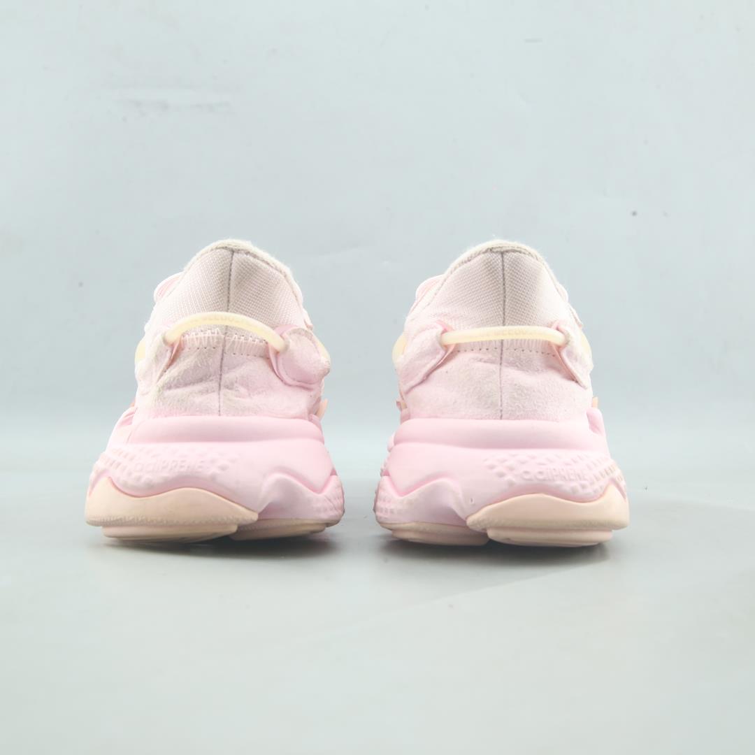 ADIDAS OZWEEGO