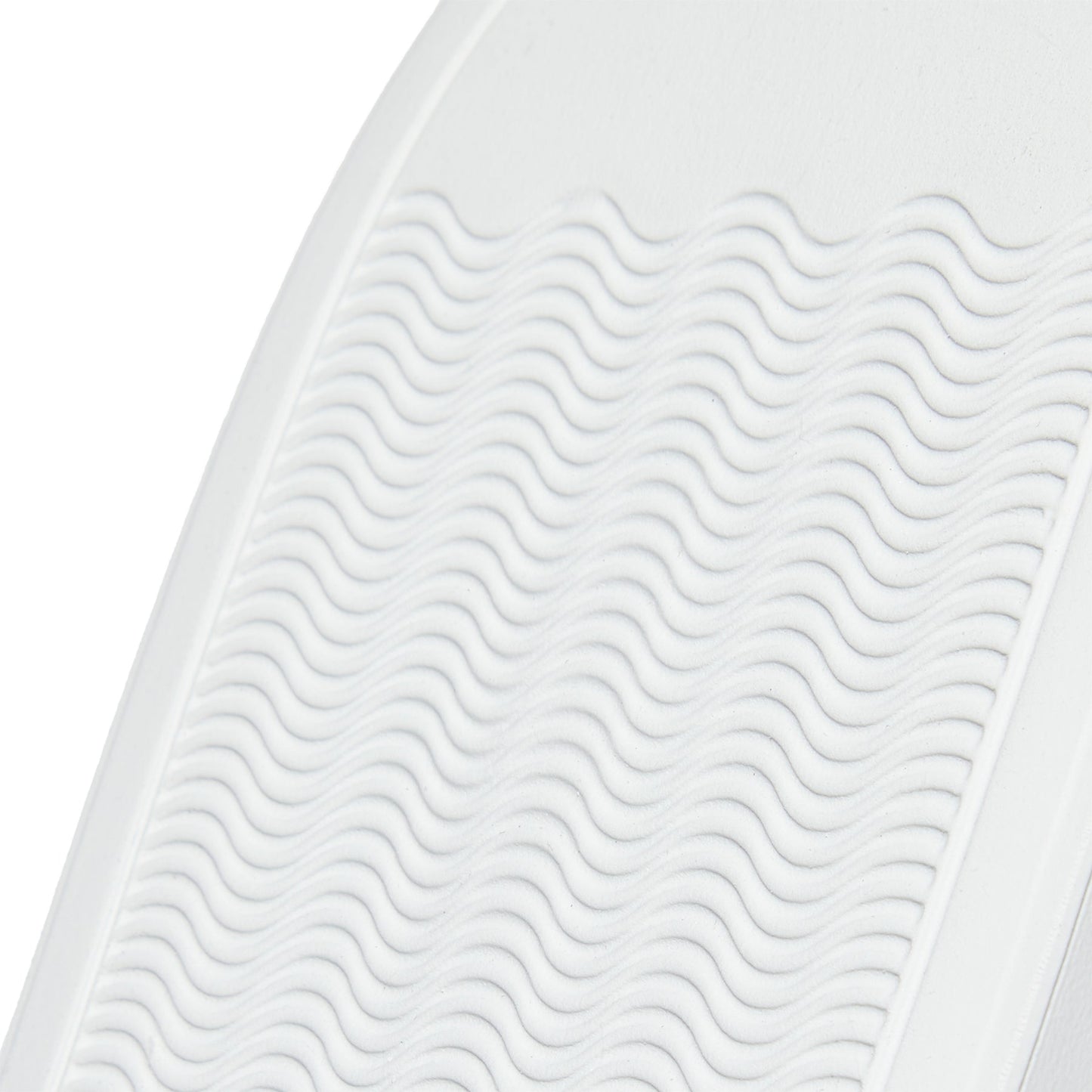 Common Projects Retro Classic (White/Black)