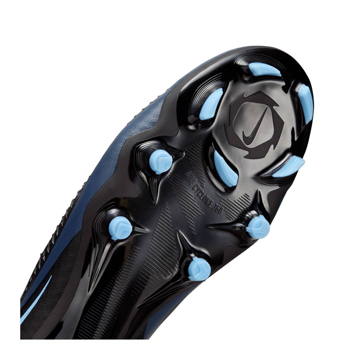 Nike Phantom 6 Low Academy Soccer Cleats