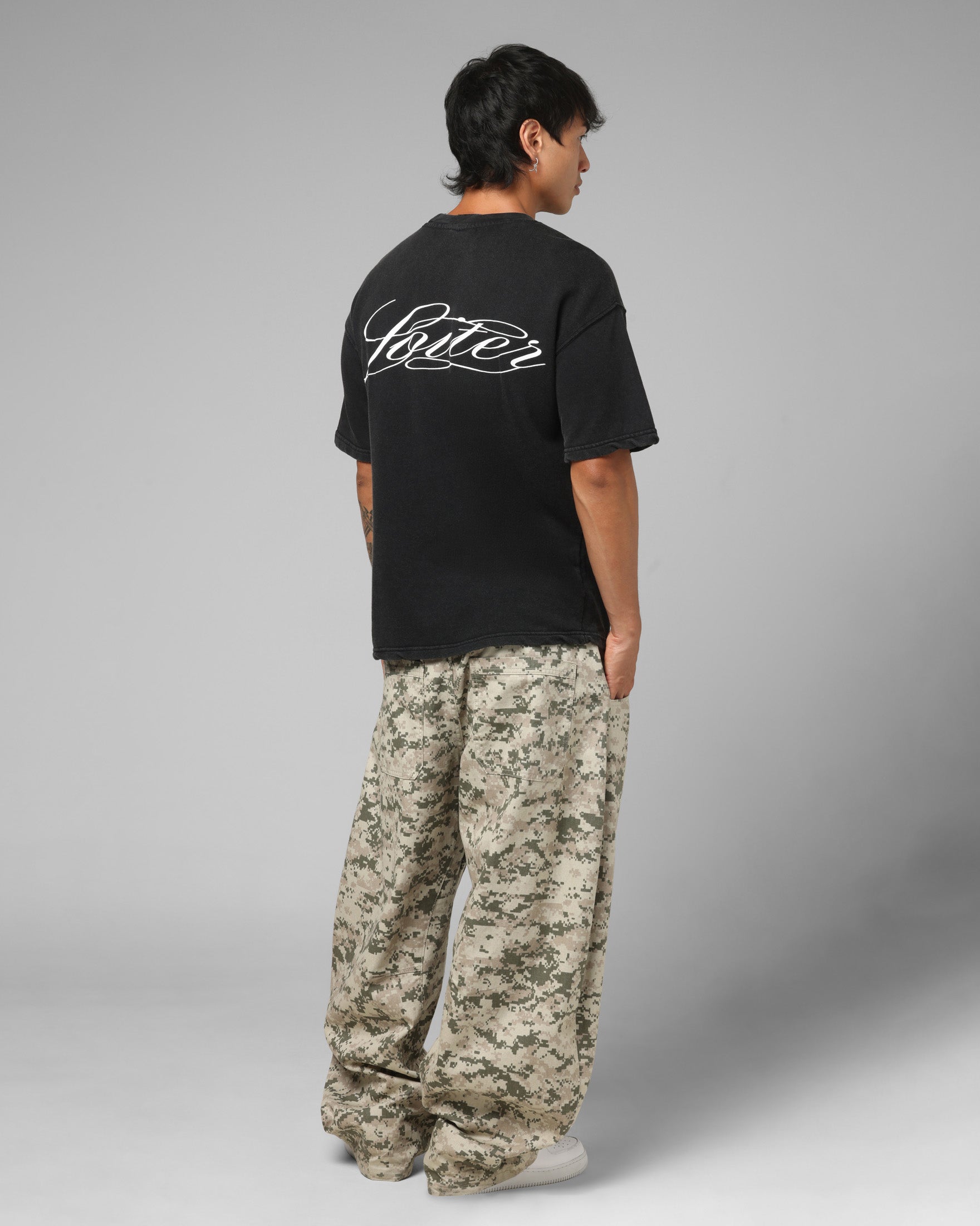 Loiter Script Boxy T-Shirt Washed Black