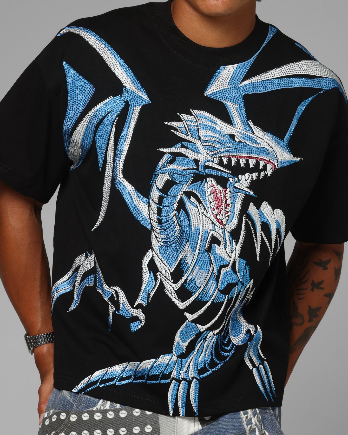 Loiter X Yu-Gi-Oh! Blue Eyes White Dragon Rhinestone T-Shirt Black