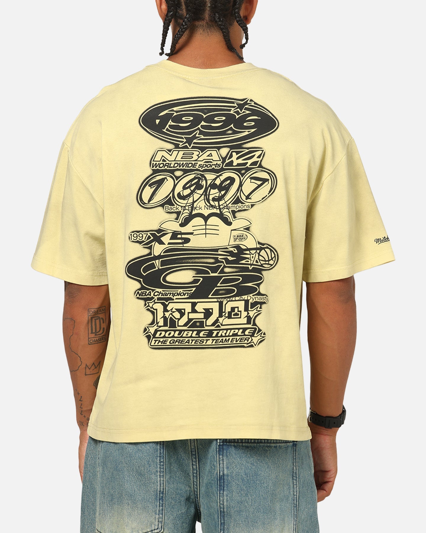 Mitchell & Ness Chicago Bulls Worldwide T-Shirt Chartruese
