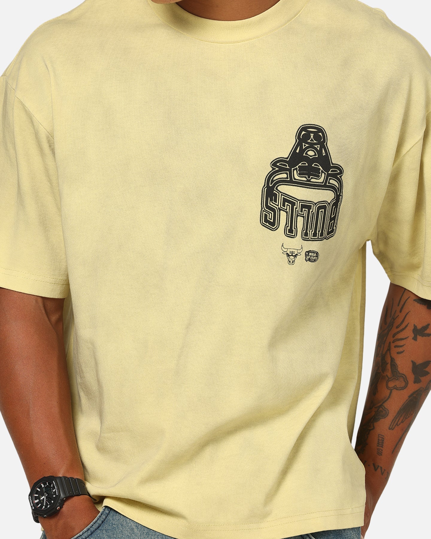 Mitchell & Ness Chicago Bulls Worldwide T-Shirt Chartruese