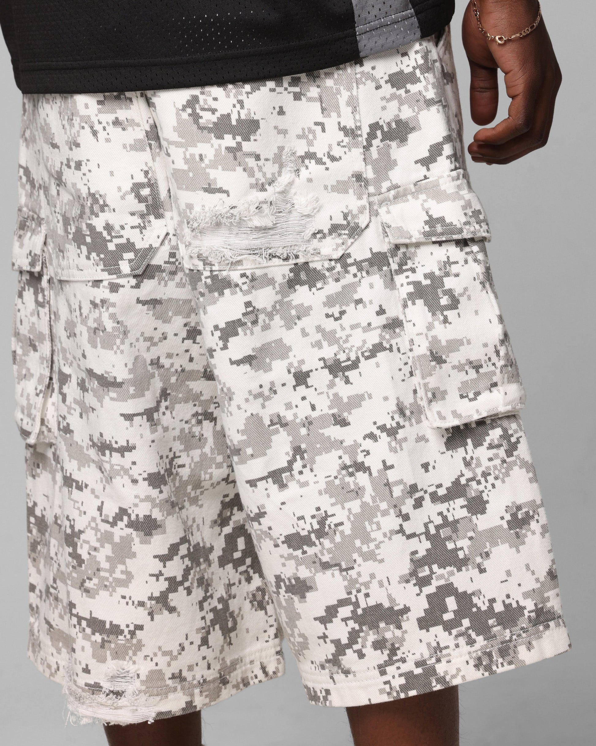 Loiter Collateral Cargo Shorts Digi Snow Camo