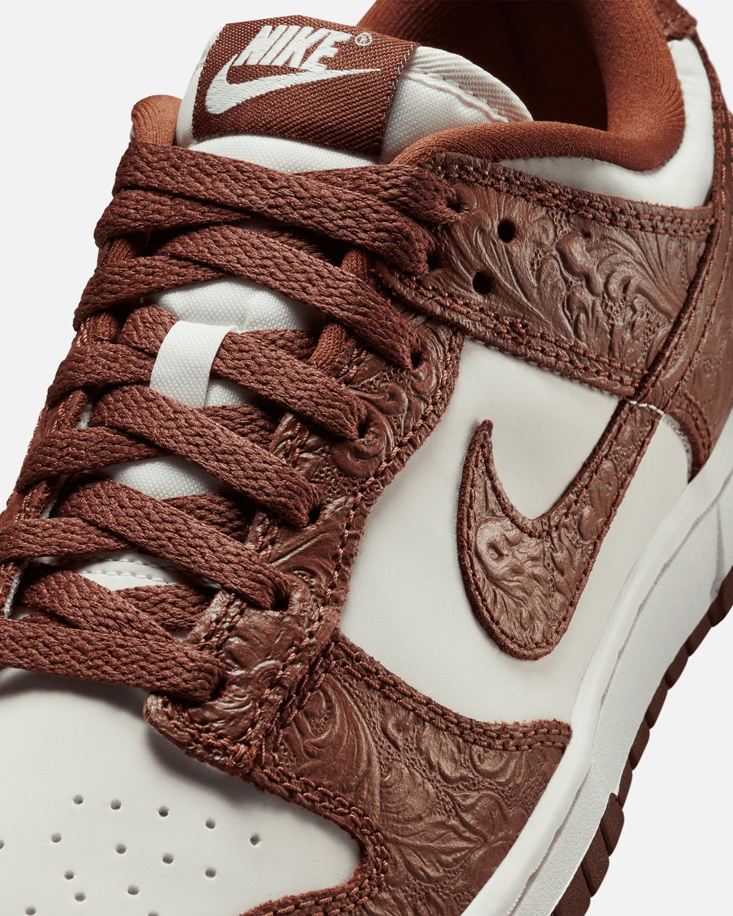 Nike Women's Dunk Low Sail