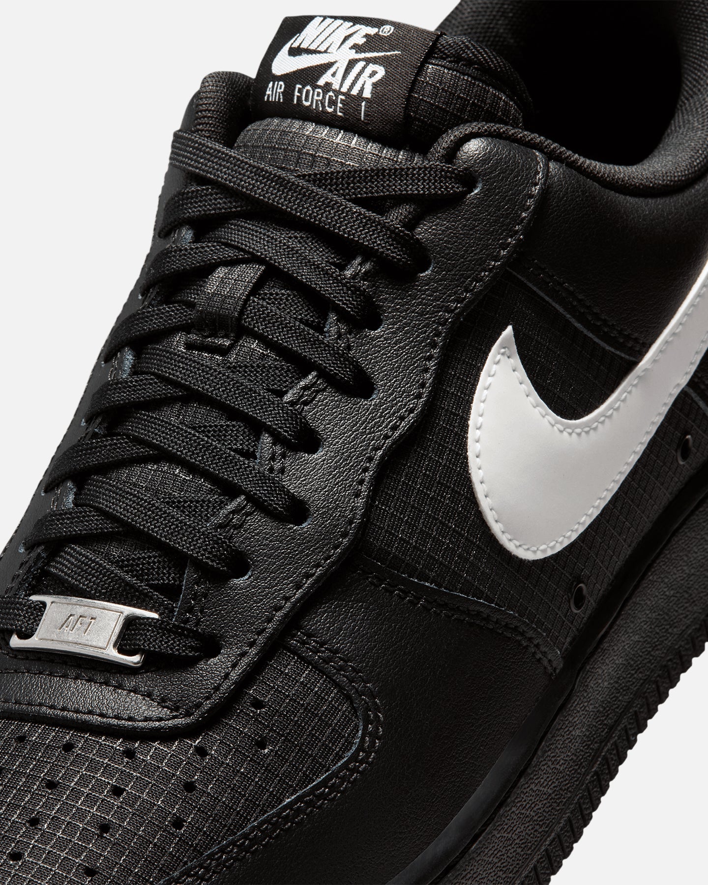 Nike Air Force 1 '07 LV8 Black/White