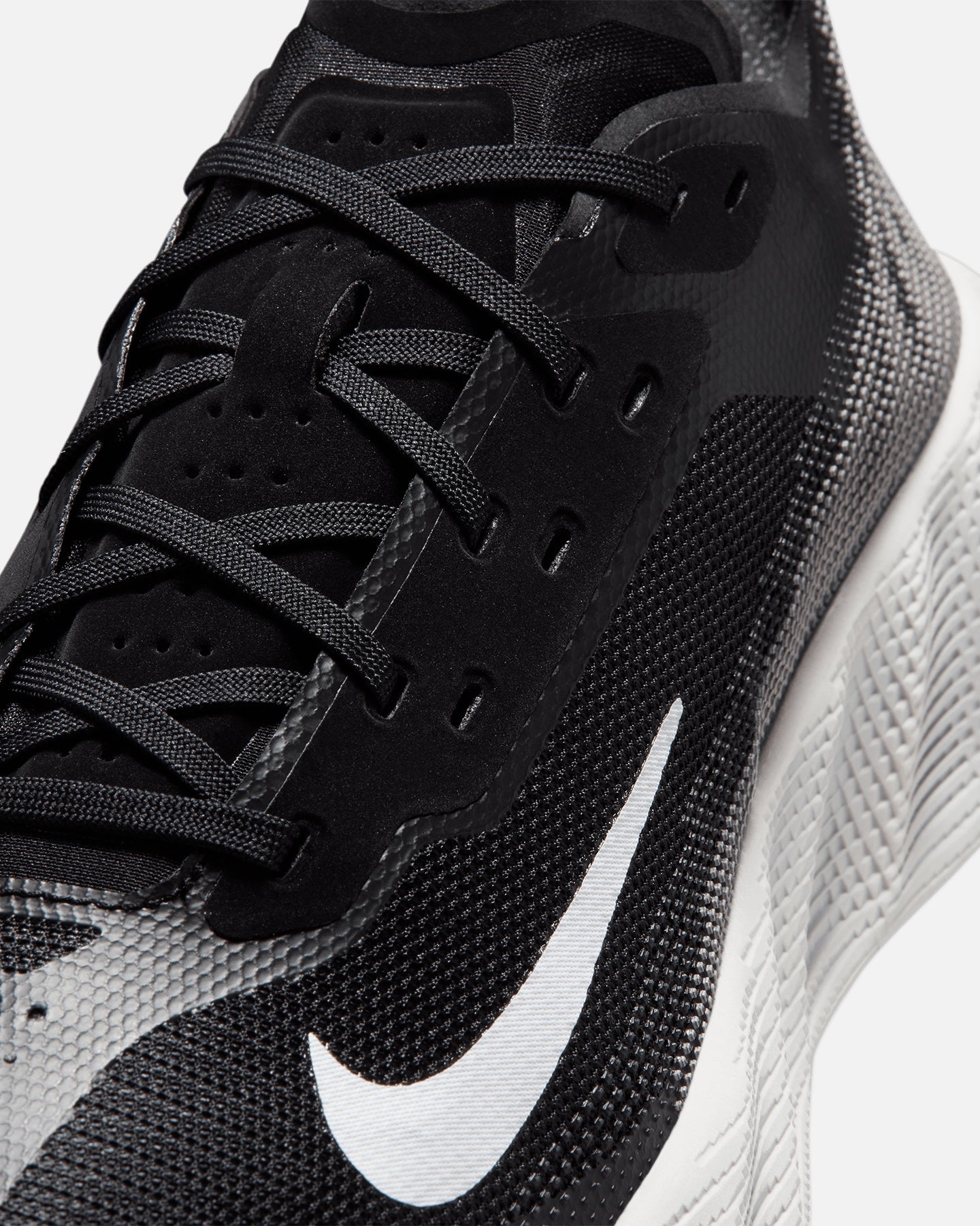 Nike Ava X Black/White