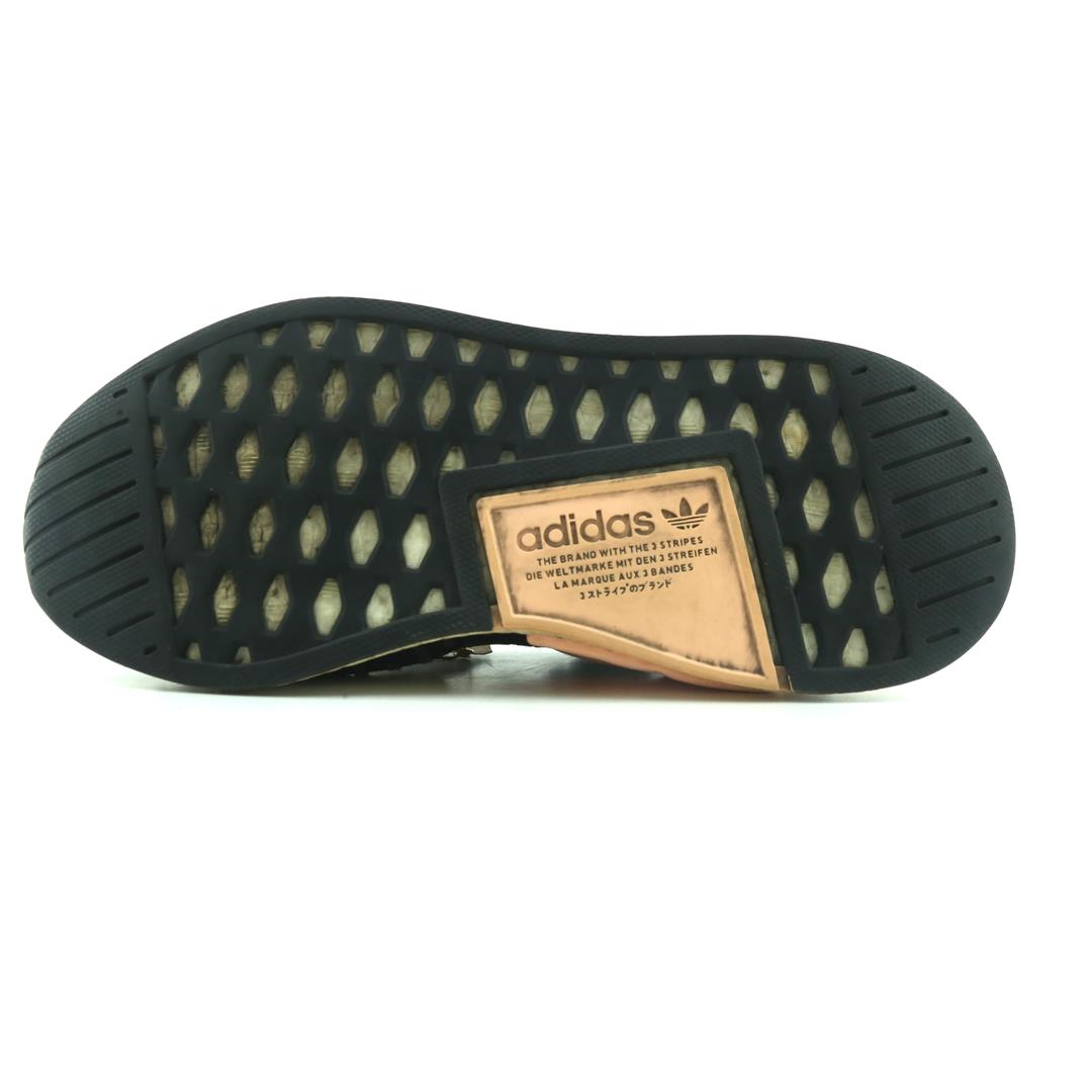 ADIDAS  NMD_R2