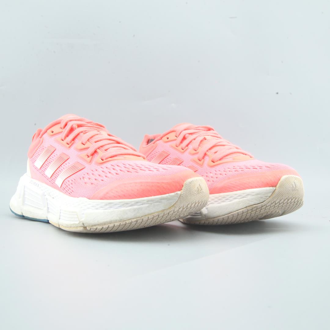 ADIDAS  QUESTAR