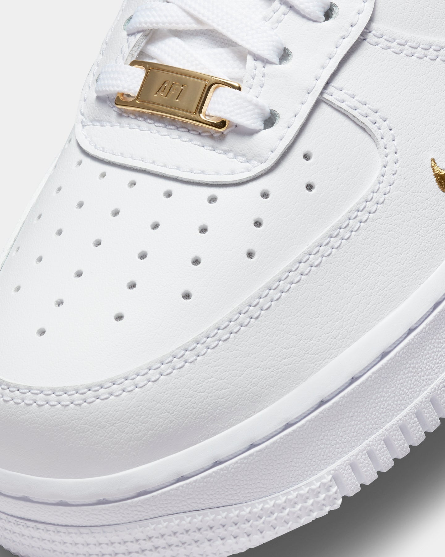 Nike Women's Air Force 1 '07 Essentials White/Gym Red
