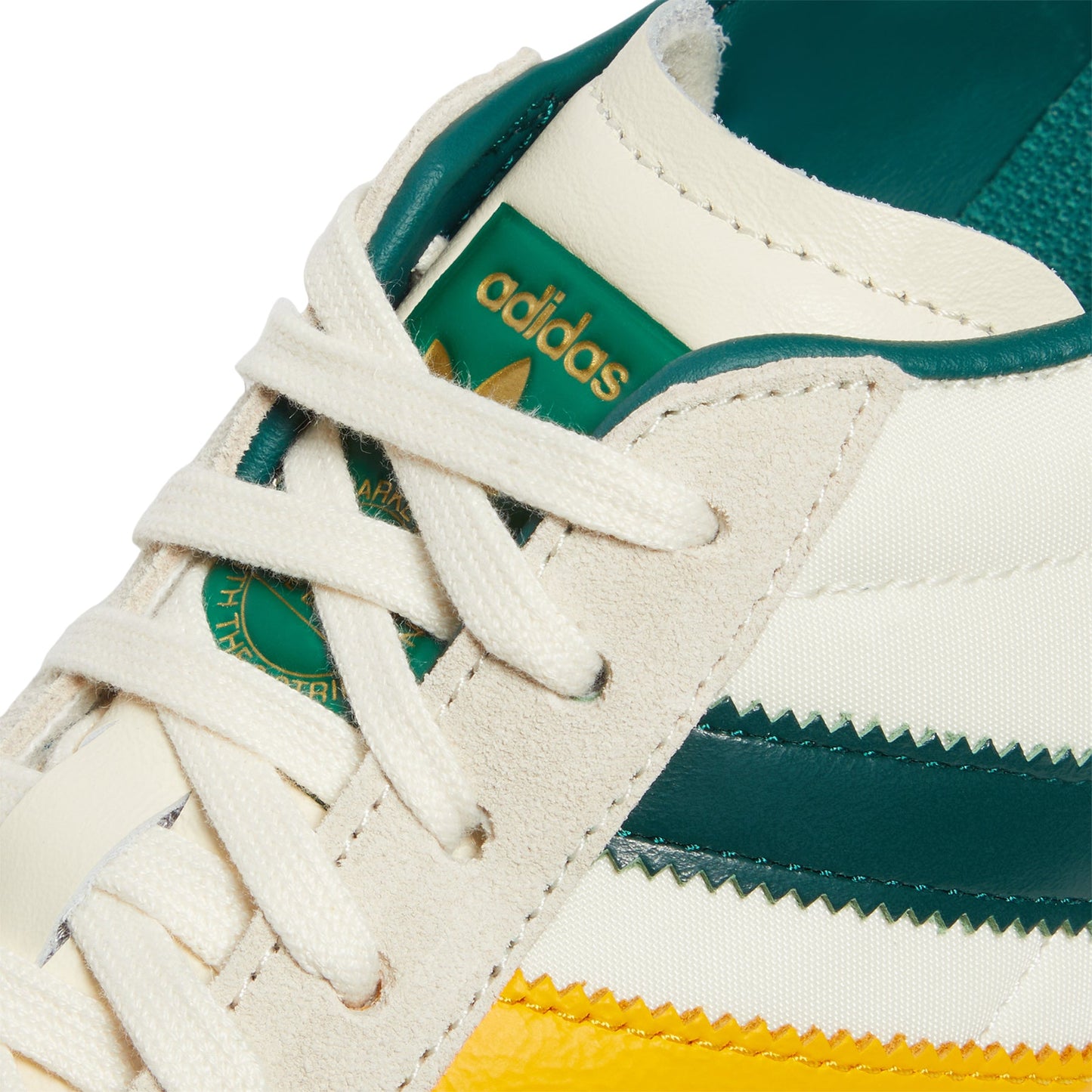 Adidas Tokyo (CREWHT/CGREEN/GUM3)