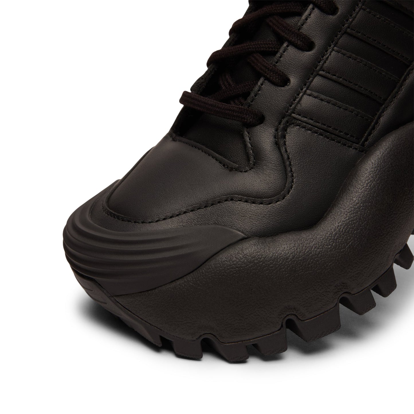 Adidas Chavarria Forum Boot Mid (CBLACK/CBLACK/CARBON)
