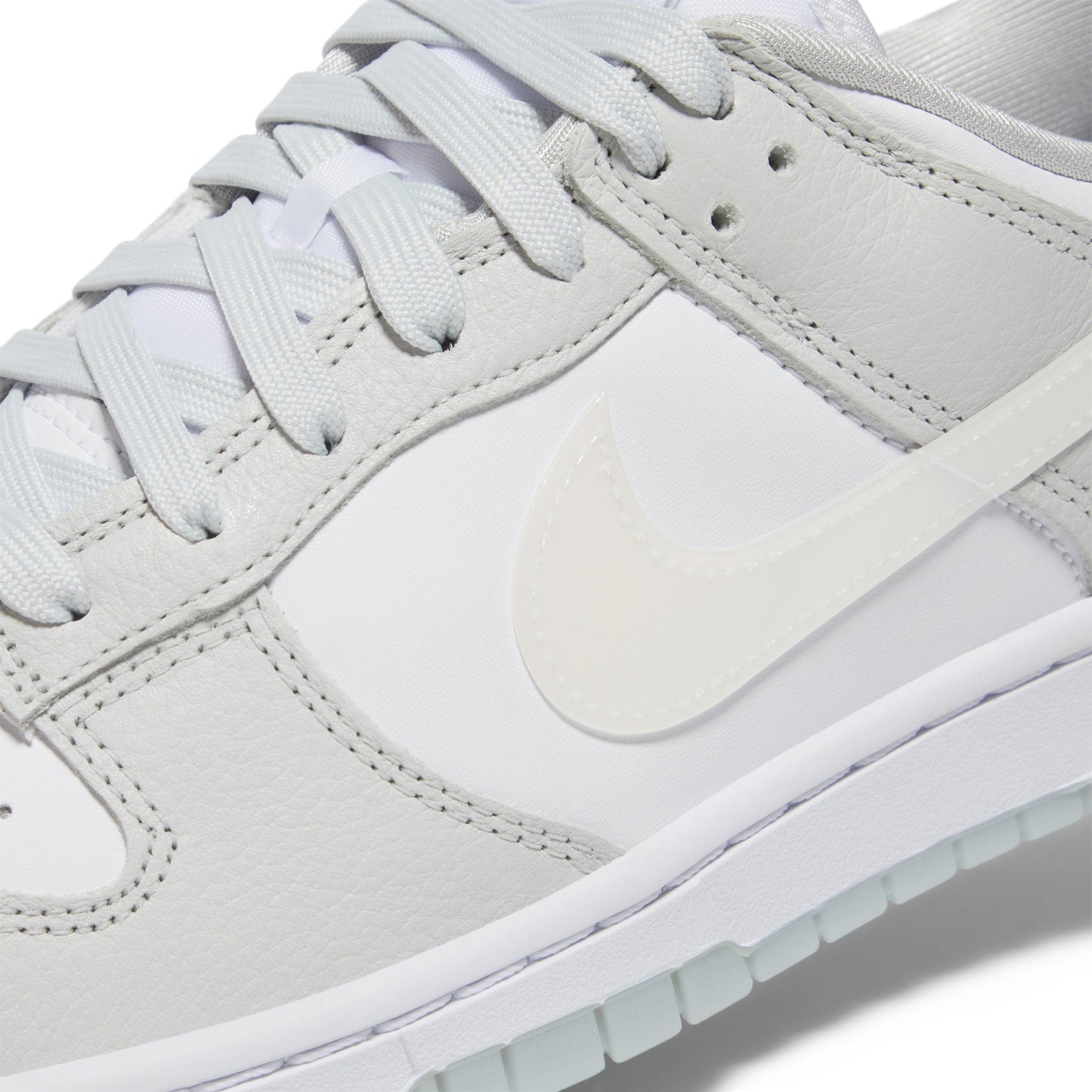 Nike Womens Dunk Low (Photon dust/White/Blue ice)