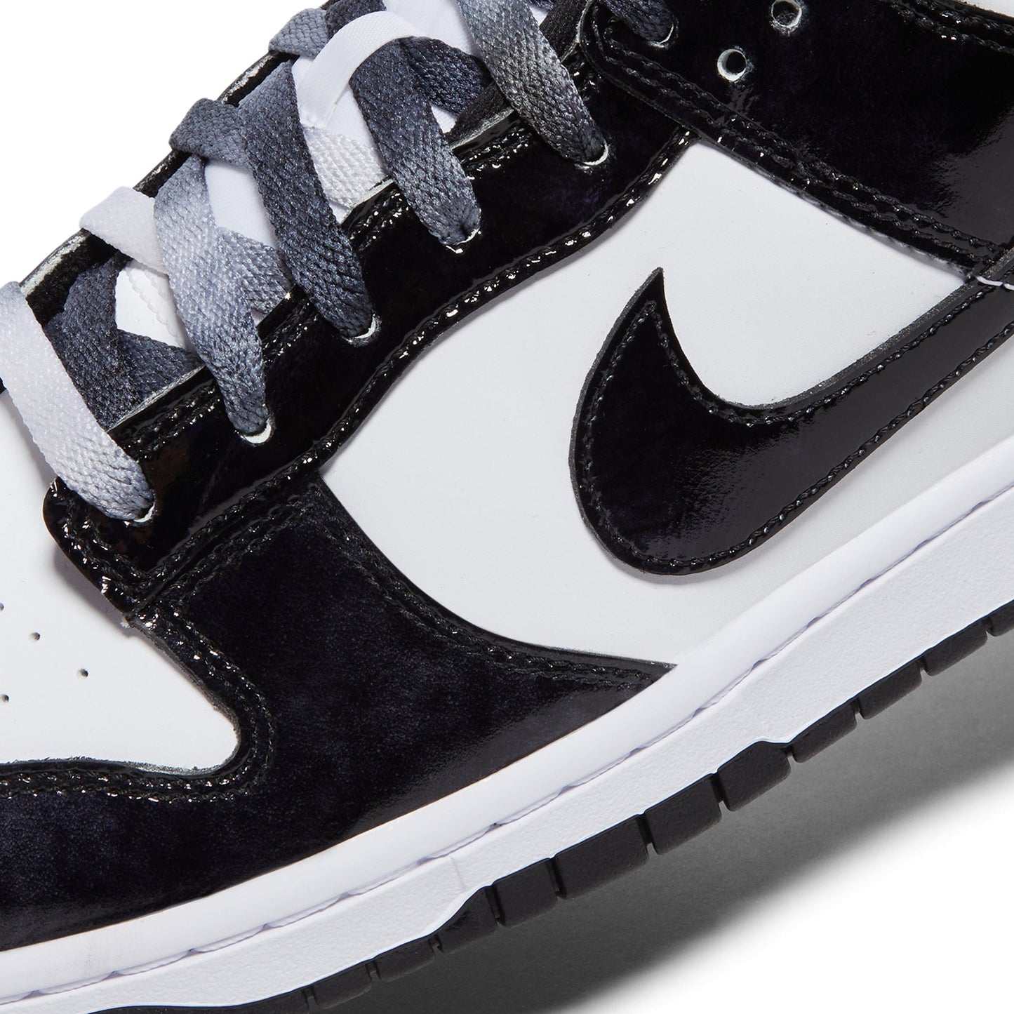 Nike Dunk Low Retro SE (White/Black)