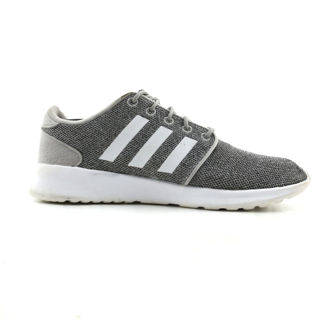 ADIDAS  QT RACER