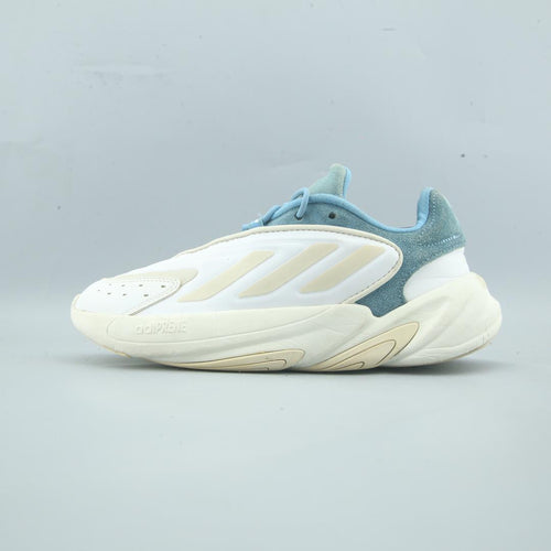 ADIDAS  OZELIA