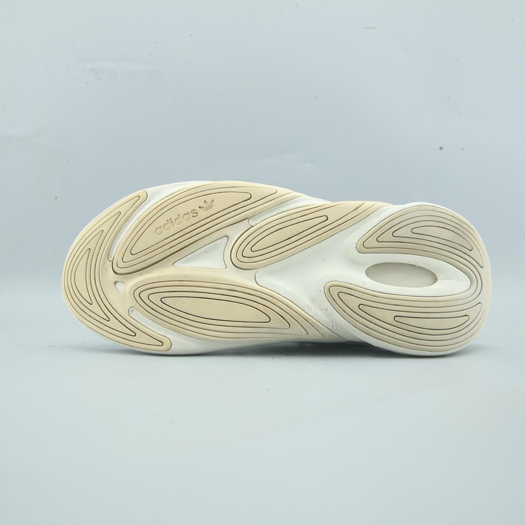 ADIDAS  OZELIA