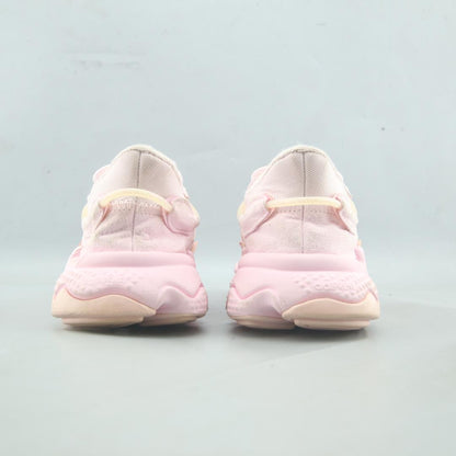 ADIDAS  OZWEEGO