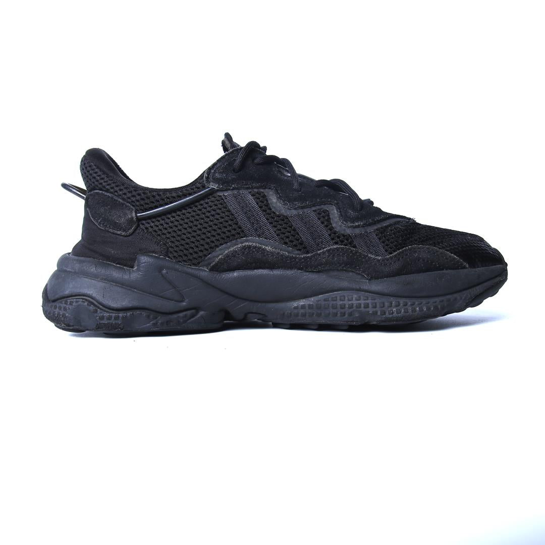 ADIDAS  OZWEEGO