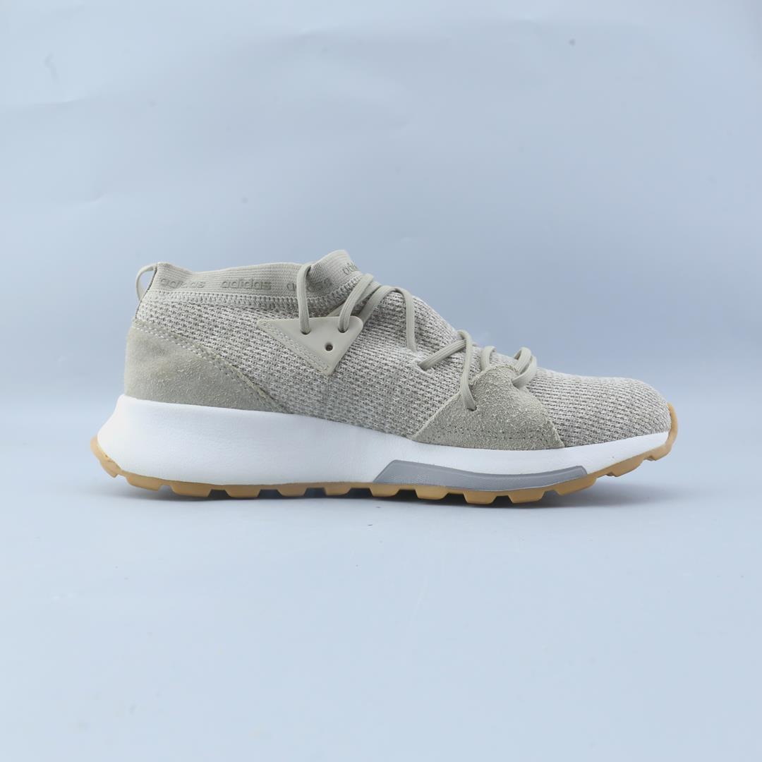 ADIDAS  QUESA
