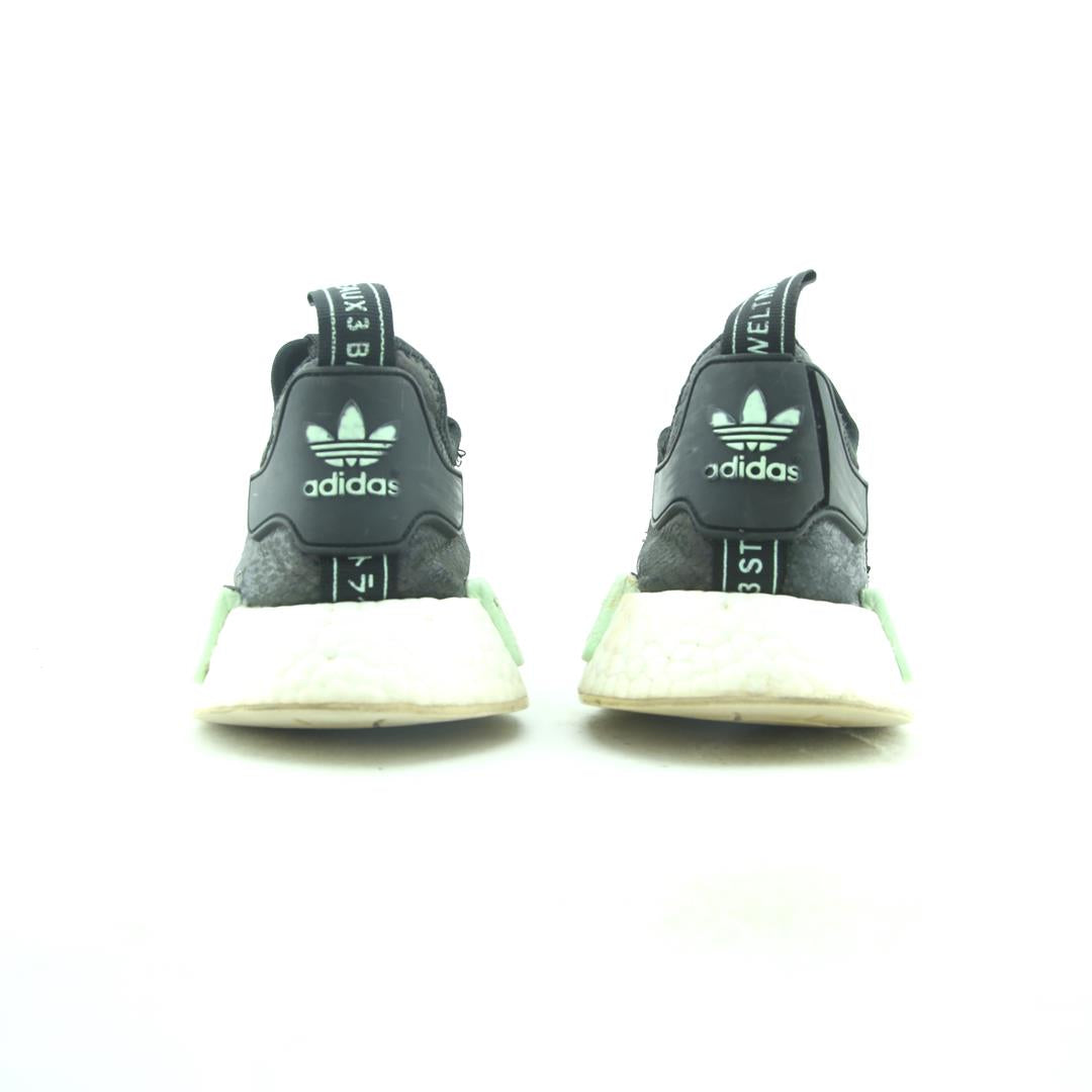ADIDAS  NMD R1