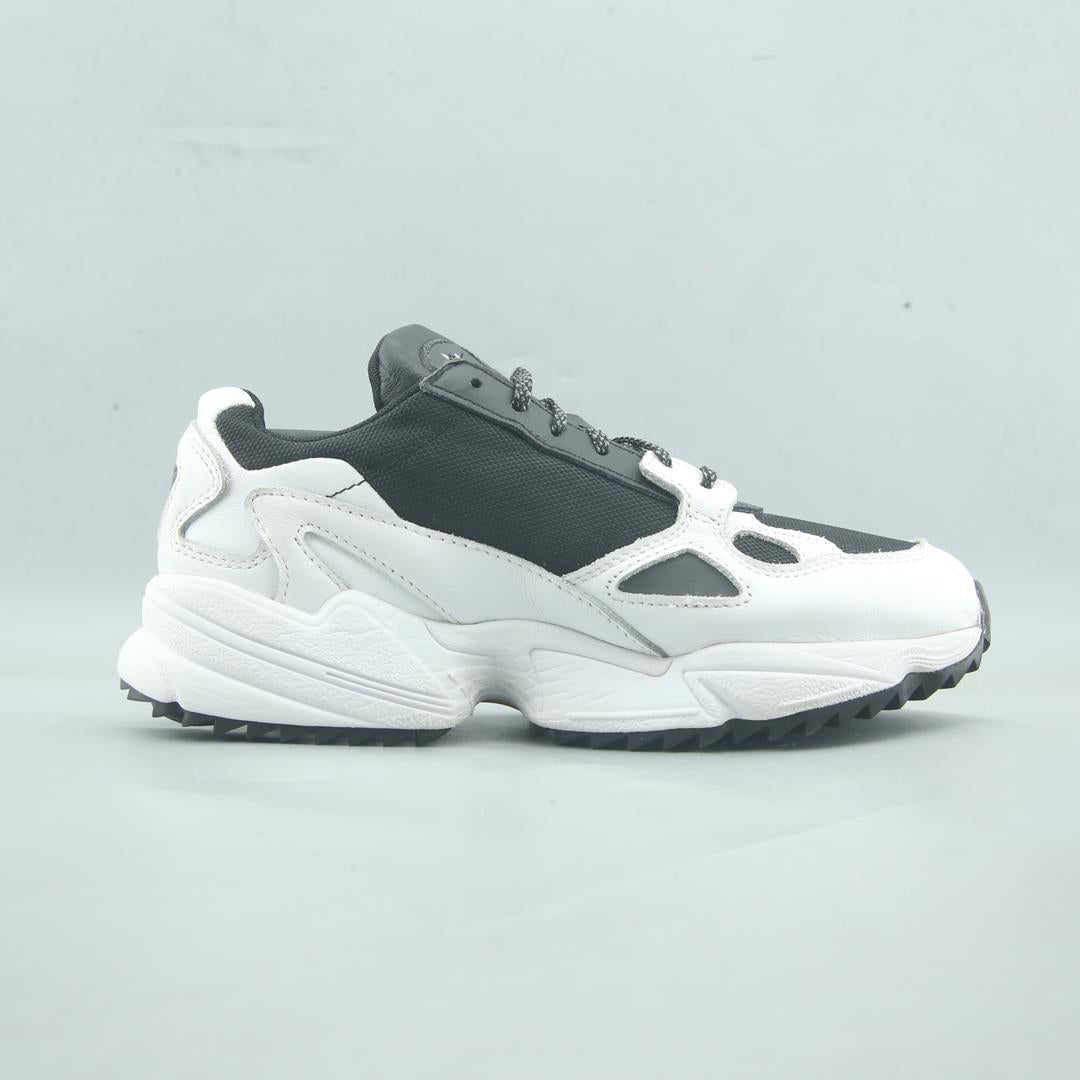 ADIDAS  FALCON
