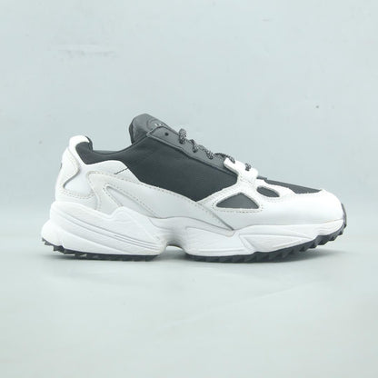 ADIDAS  FALCON