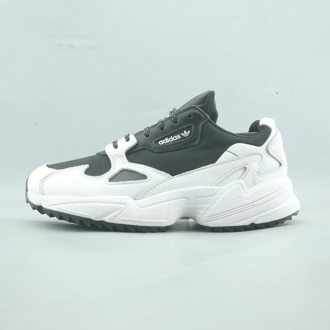 ADIDAS  FALCON