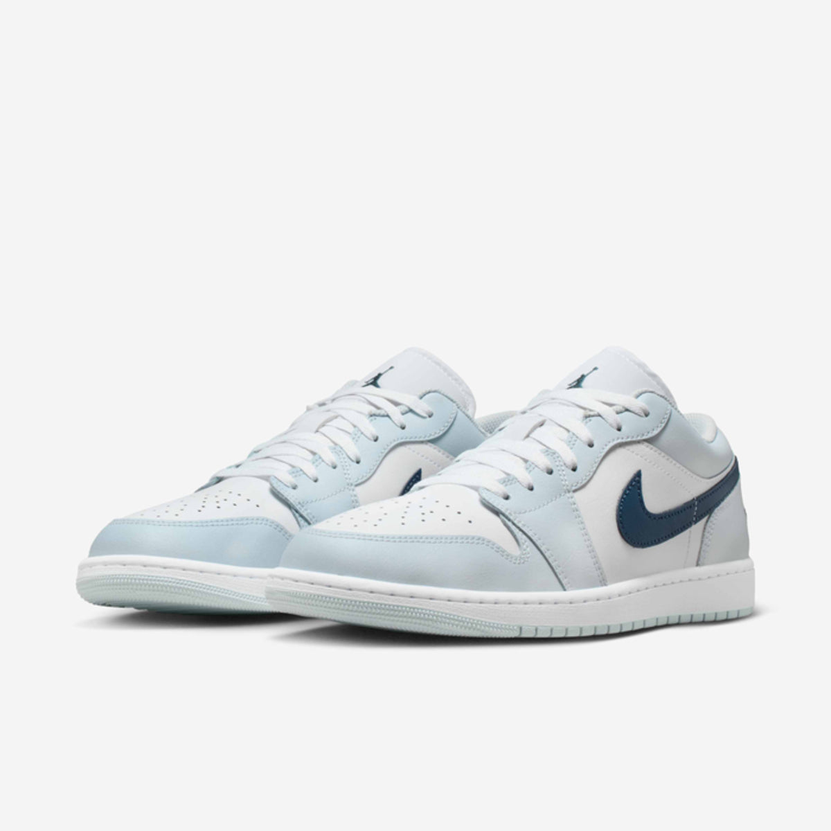 Jordan 1 Low Aura Squadron Blue