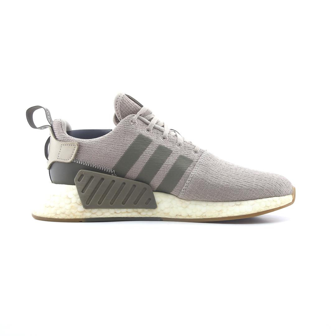ADIDAS  NMD R2