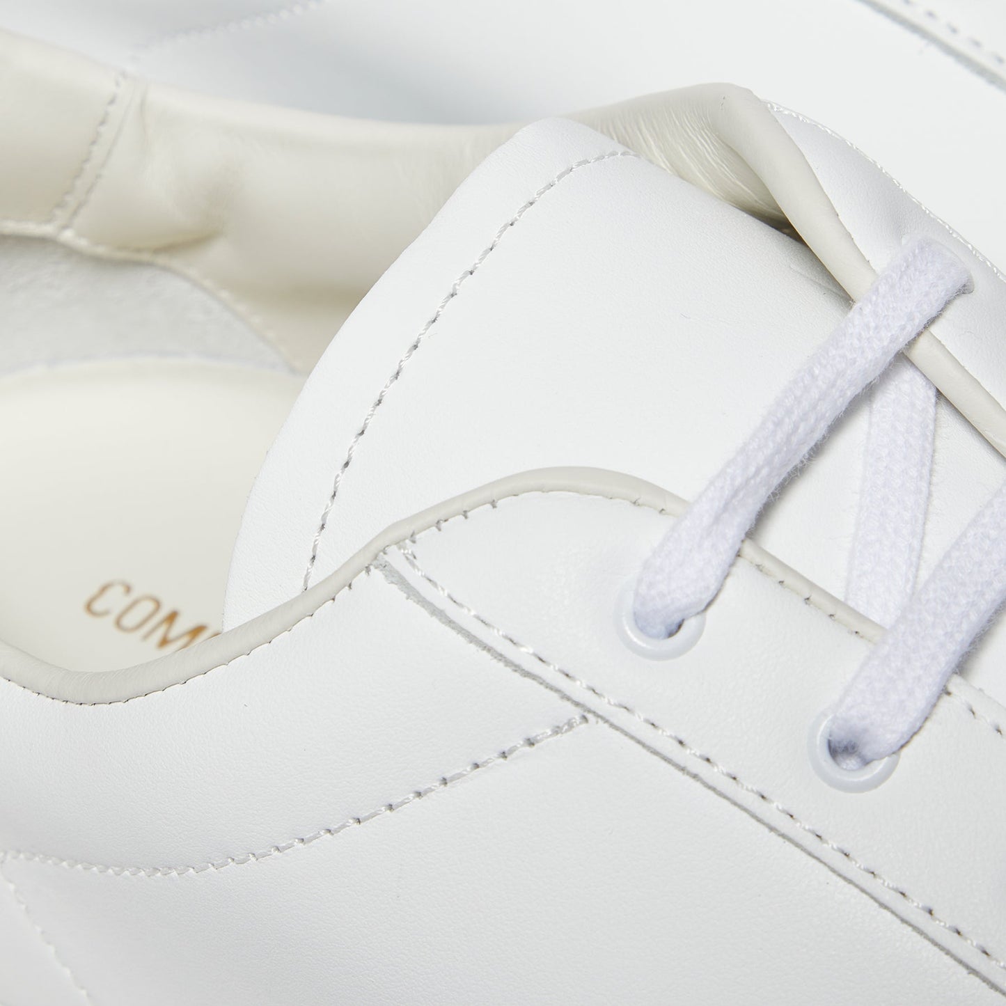 Common Projects Retro Classic (White/Black)