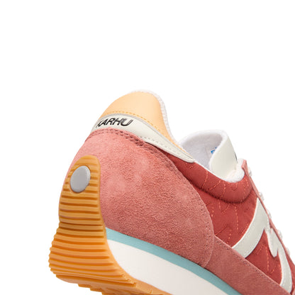 Karhu Mestari (Light Mahogany / Blanc De Blanc)