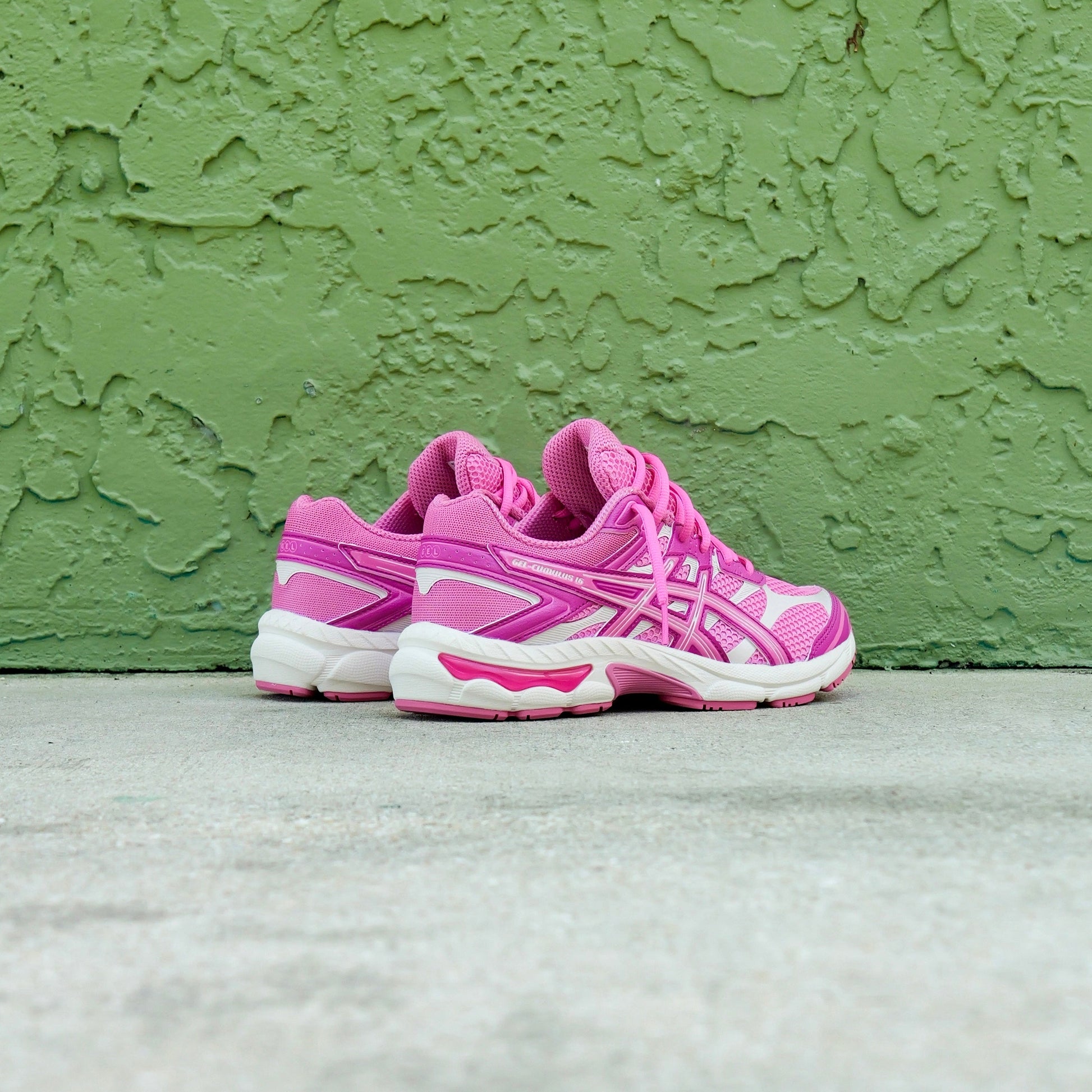 Asics Gel-Cumulus 16 Grade School (Dragon Fruit)