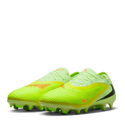 Nike Phantom 6 Low Pro Soccer Cleats