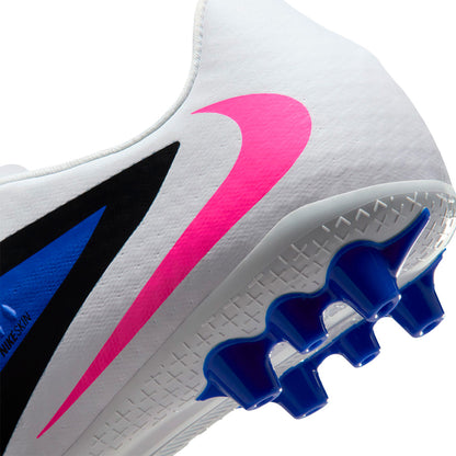Nike Phantom 6 Low Academy Soccer Cleats