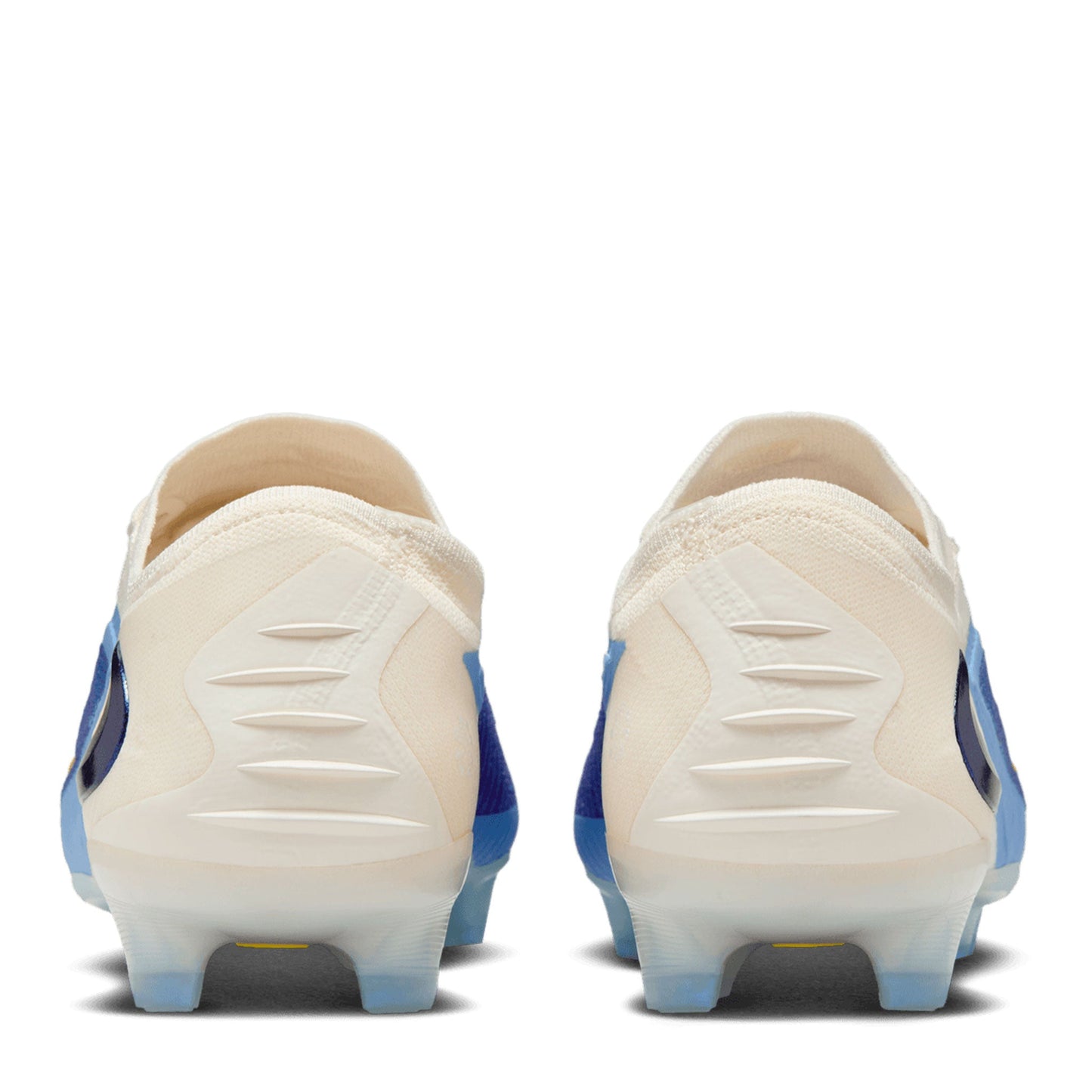 Nike Phantom 6 Low Elite Soccer Cleats