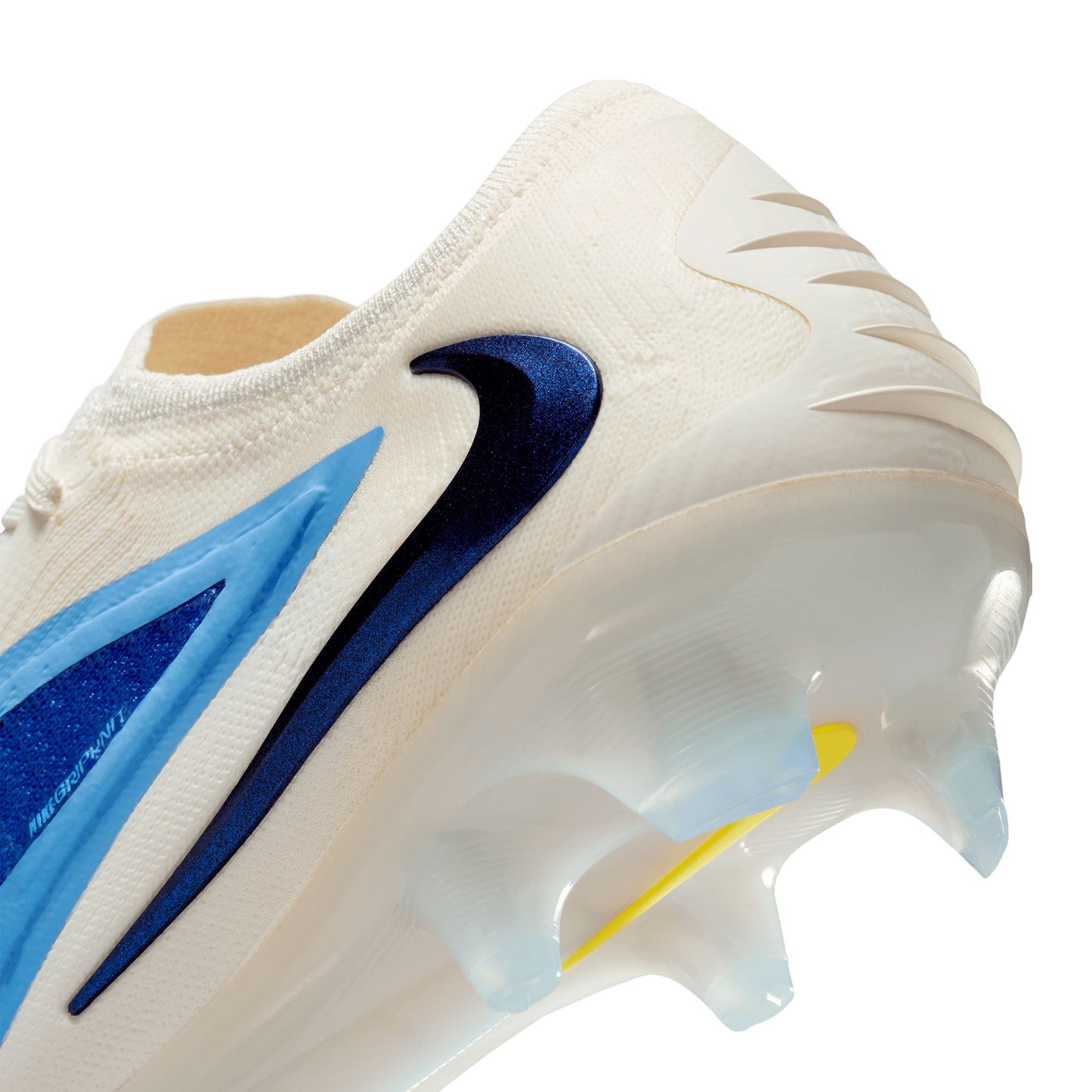 Nike Phantom 6 Low Elite Soccer Cleats