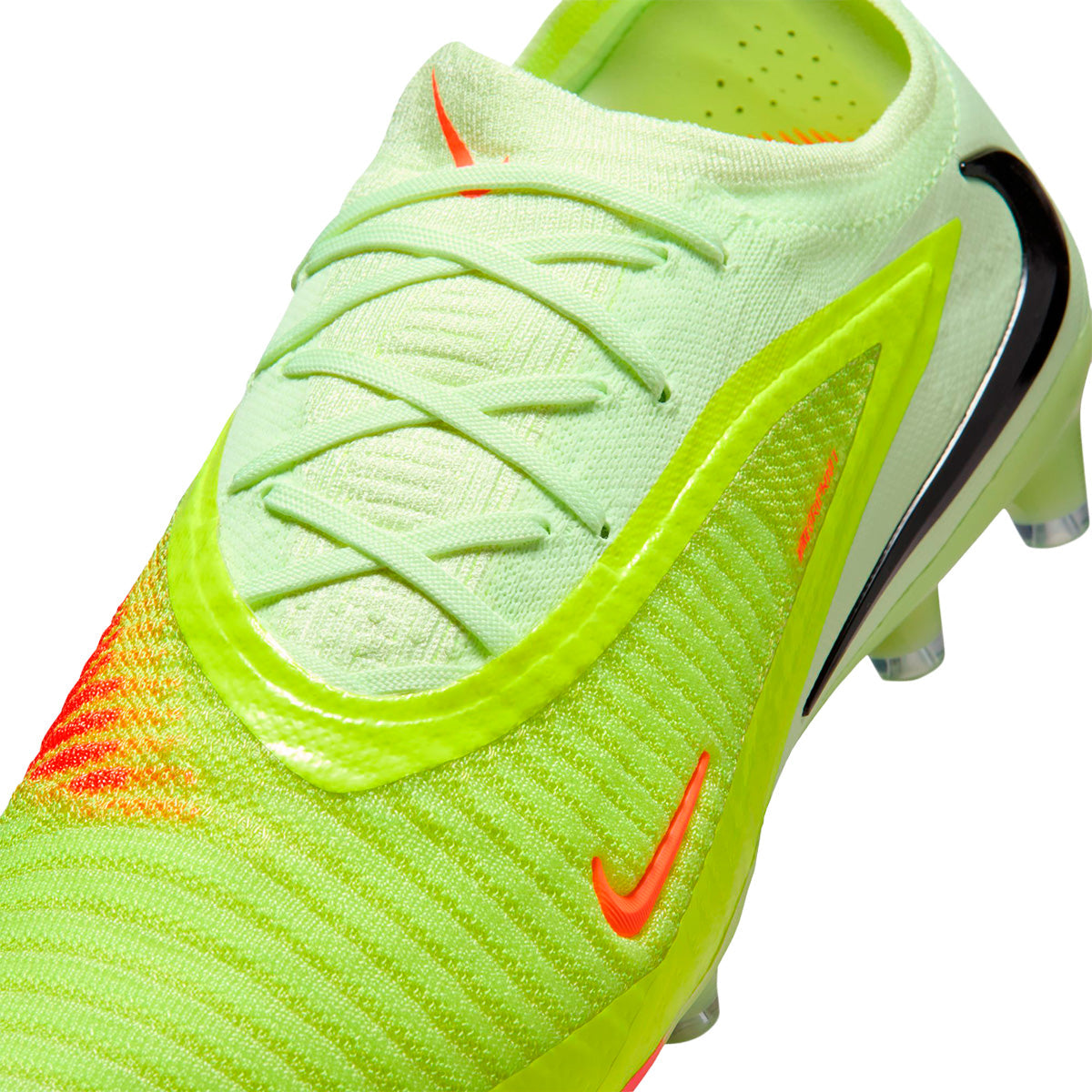 Nike Phantom 6 Low Elite Soccer Cleats