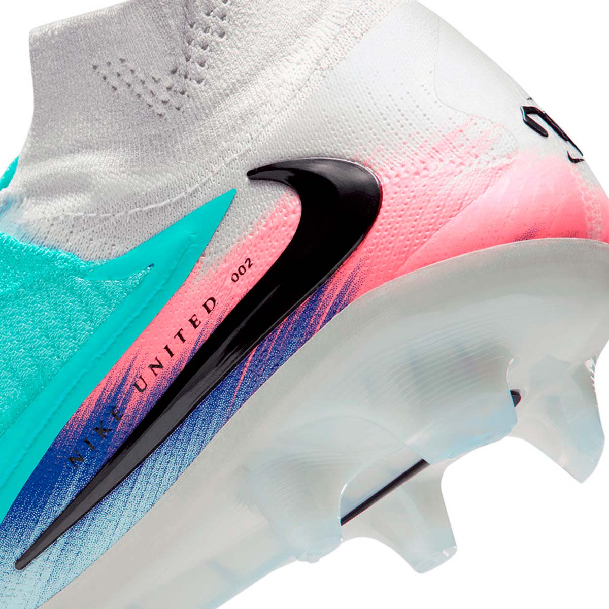 Nike United Phantom 6 High Elite FG Soccer Cleats