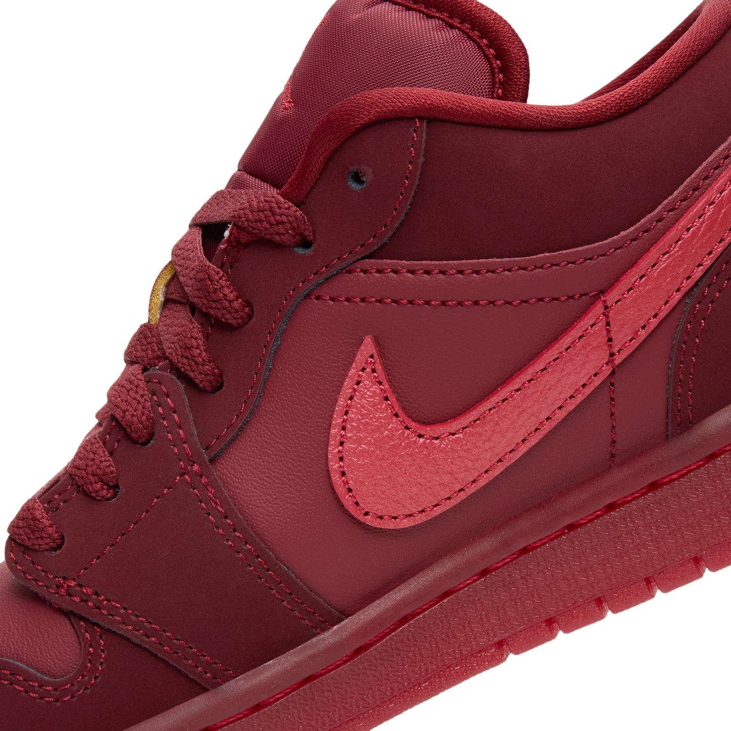 Jordan 
Wmns Air Jordan 1 Low Se (Team Red/Sierra Red)