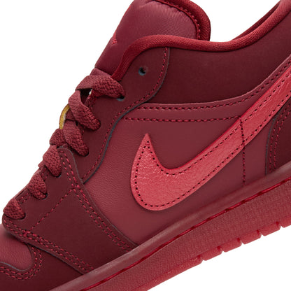 Jordan 
Wmns Air Jordan 1 Low Se (Team Red/Sierra Red)