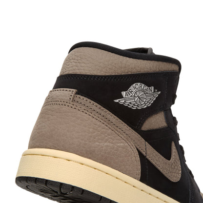 Jordan Air Jordan 1 Mid SE (
Black/Olive Grey-Lt Wild Mango)