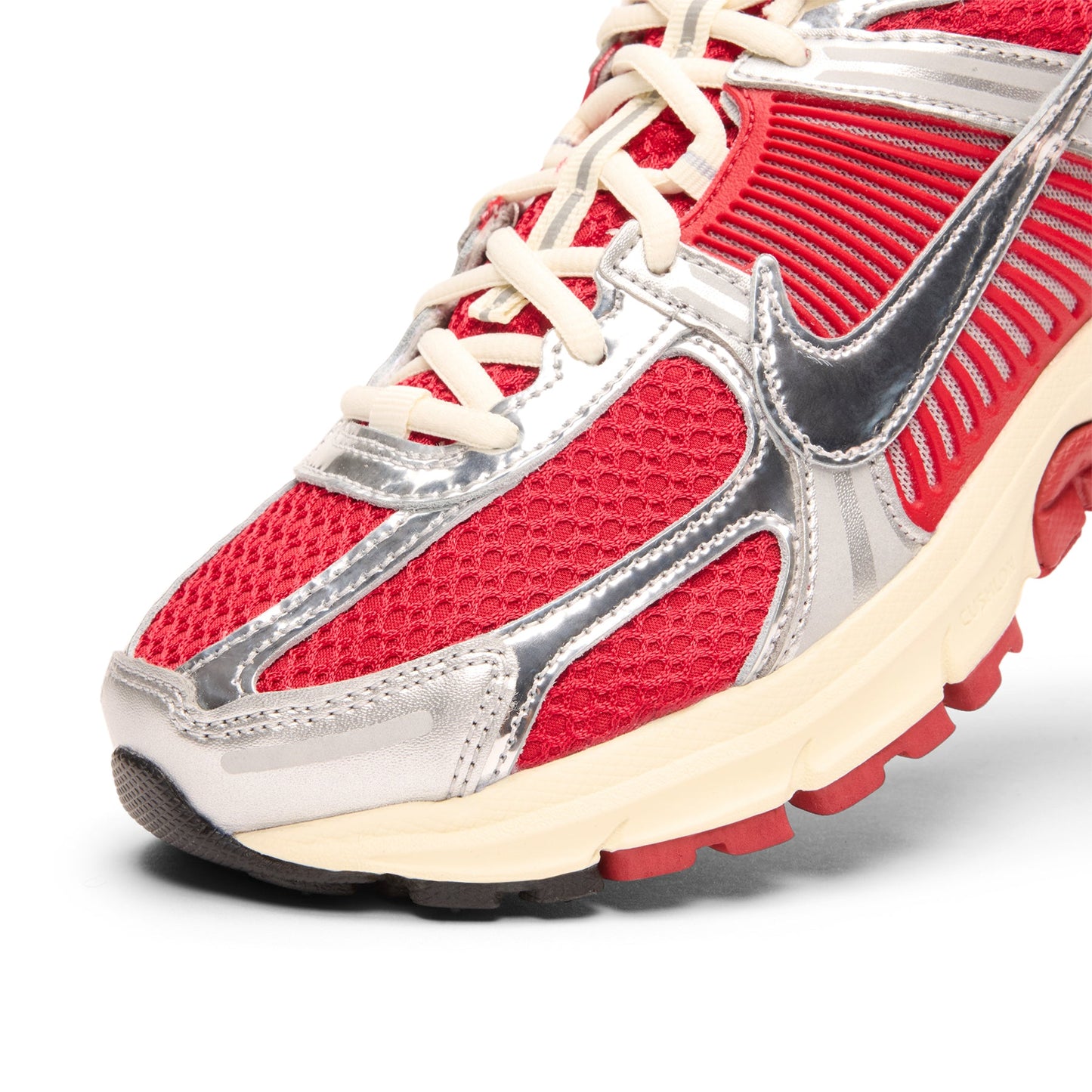 Nike Zoom Vomero 5 (Gym Red/Chrome-Metallic Silver)
