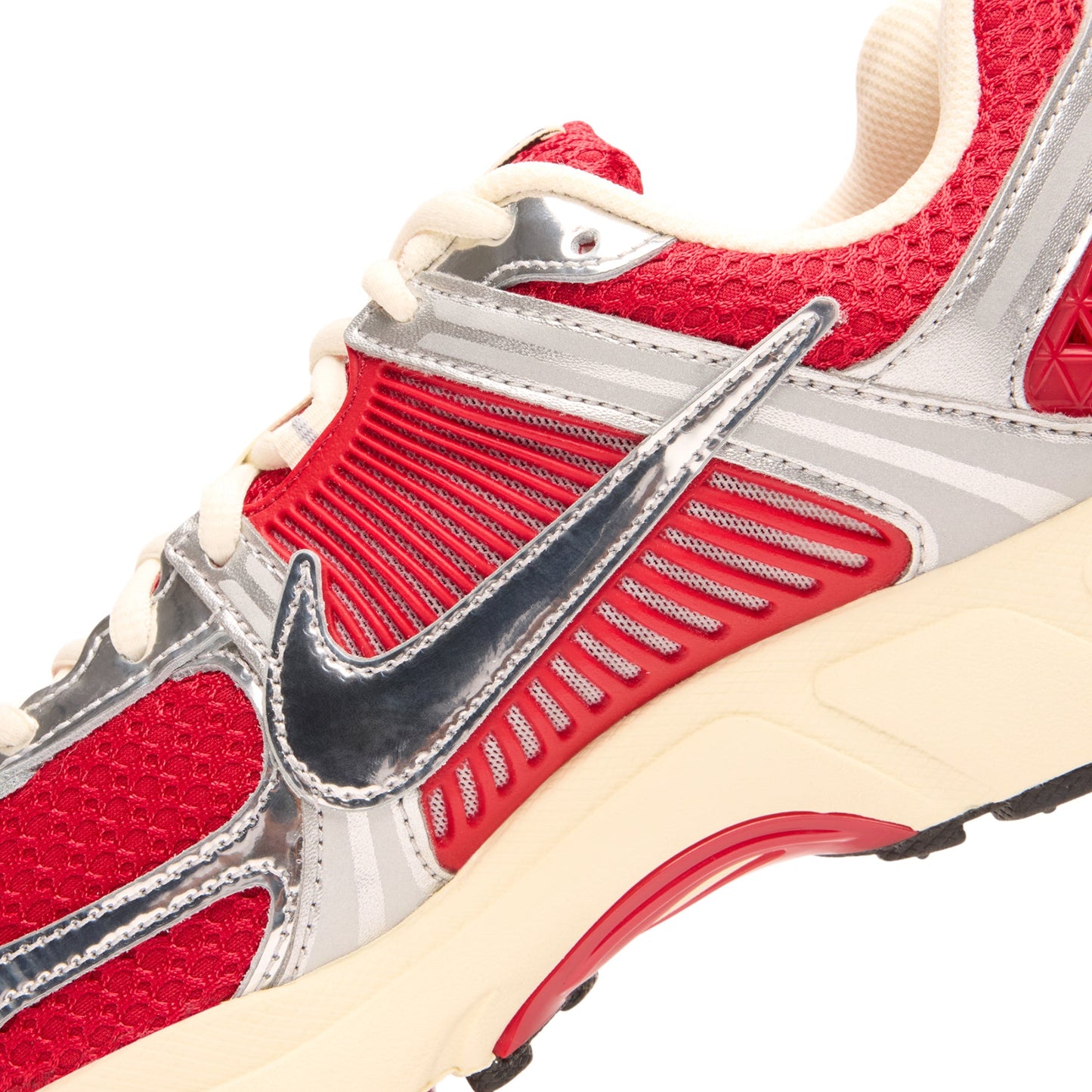 Nike Zoom Vomero 5 (Gym Red/Chrome-Metallic Silver)