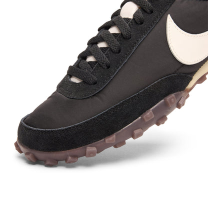 Nike Waffle Racer (Black/Sail-Coconut Milk-Gum Dark Brown)