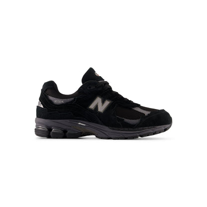 New Balance 2002R Gore-Tex (Black/Magnet)