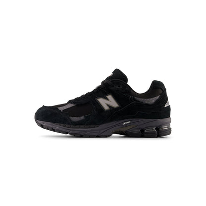 New Balance 2002R Gore-Tex (Black/Magnet)