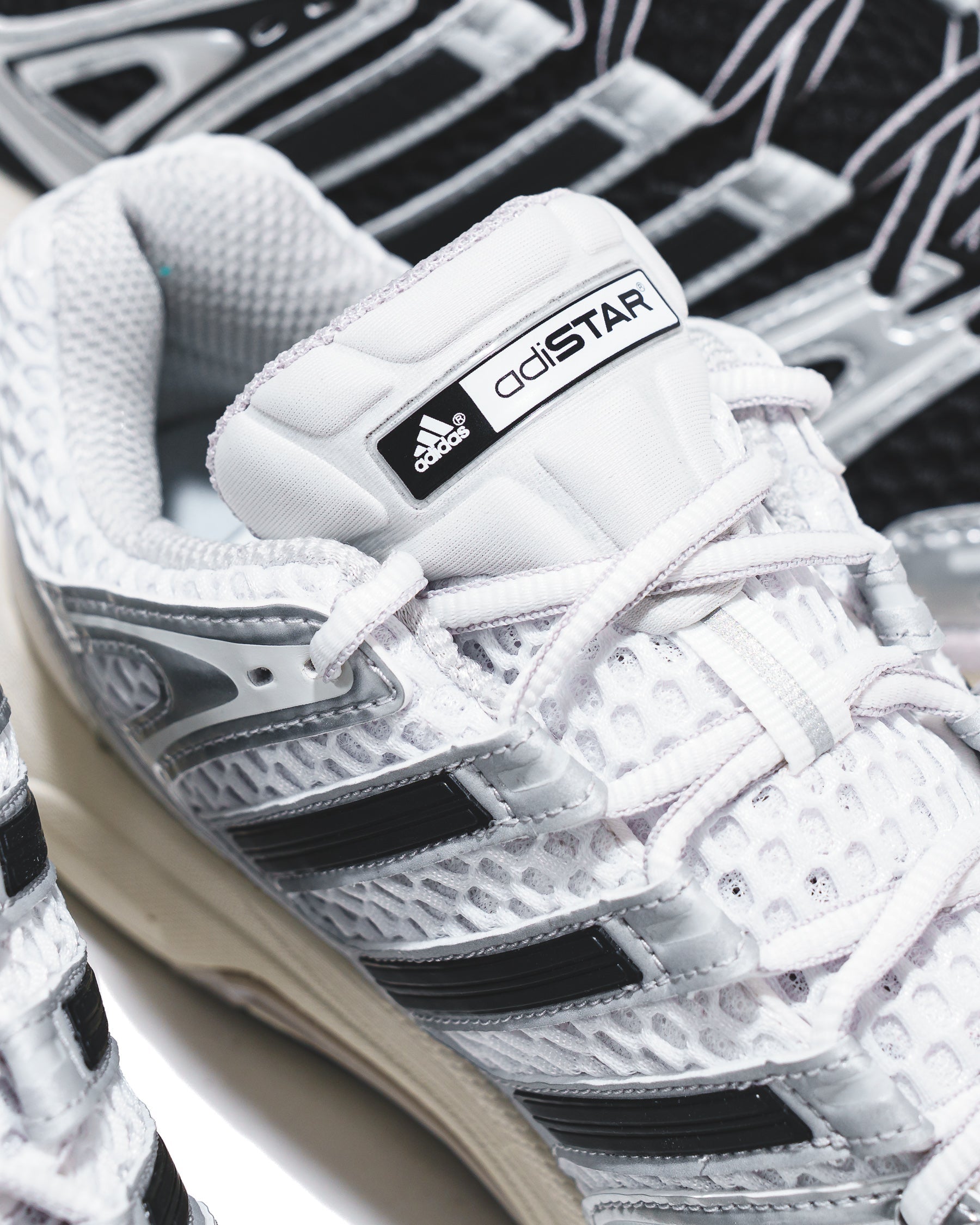 Adidas Men ADISTAR CONTROL 5 Silver Grey KI6120