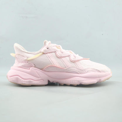 ADIDAS  OZWEEGO